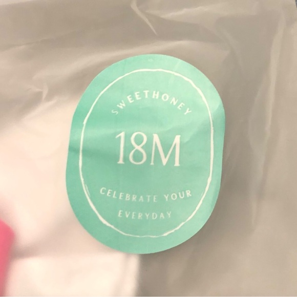 SweetHoney Rash Guard & Swim Trunk Set - Picture 4 of 4